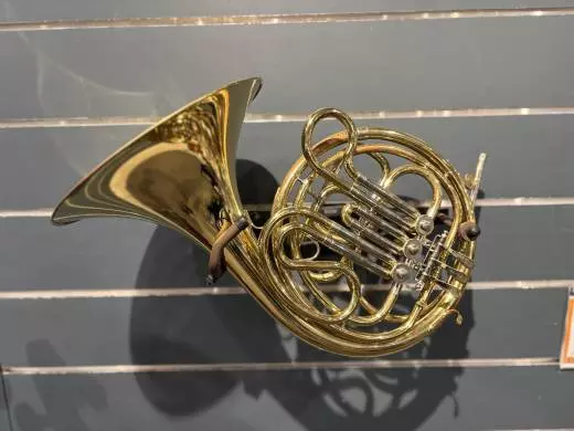 HOLTON H602 French Horn
